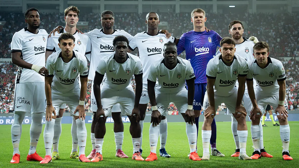 Beşiktaş'ta Poku opsiyonu: 17 maç daha ilk 11'de başlarsa 20 milyon euro ödenecek