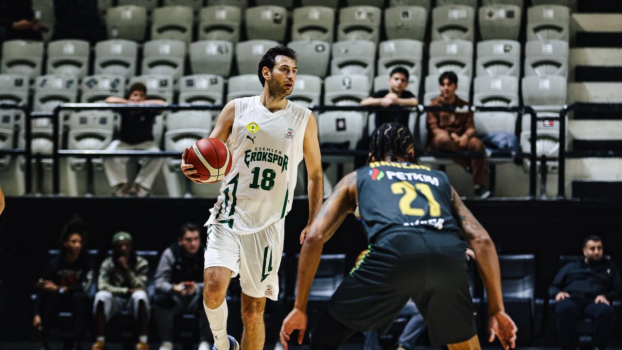 Esenler Erokspor, Aliağa Petkimspor'u 96-87 yendi: McCollum 26 sayı attı
