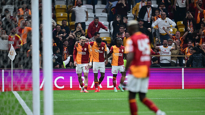 Süper Lig'de 7. hafta bitti: Galatasaray 16 puanla lider, Beşiktaş ikinci